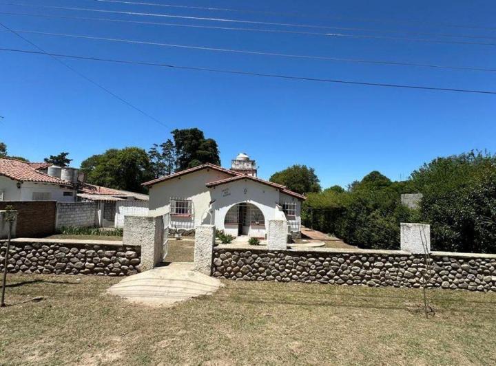 Casa · 212m² · 6 Ambientes · 1 Cochera