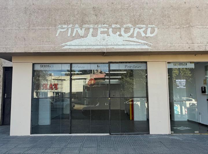 Local comercial · 100m² · 4 Ambientes · 1 Cochera
