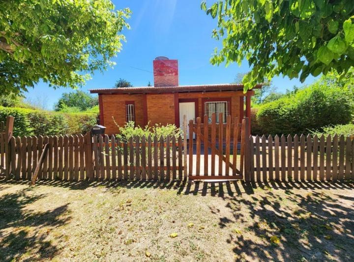 Casa · 90m² · 3 Ambientes · 2 Cocheras