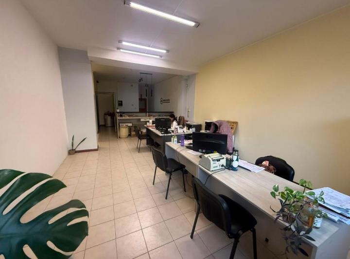 Oficina comercial · 90m² · 3 Ambientes