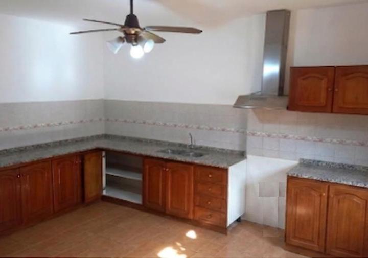 Casa · 90m² · 6 Ambientes