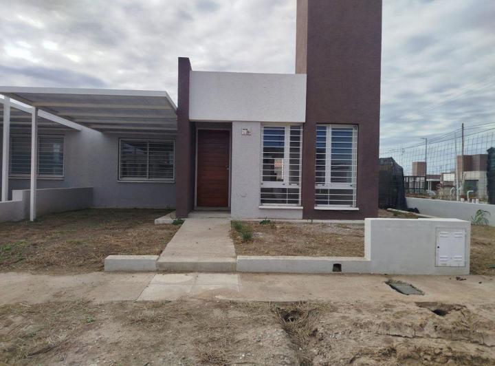 Casa · 67m² · 3 Ambientes · 1 Cochera