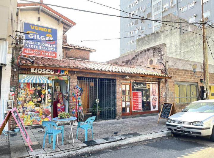 Terreno · 370m² · 4 Ambientes