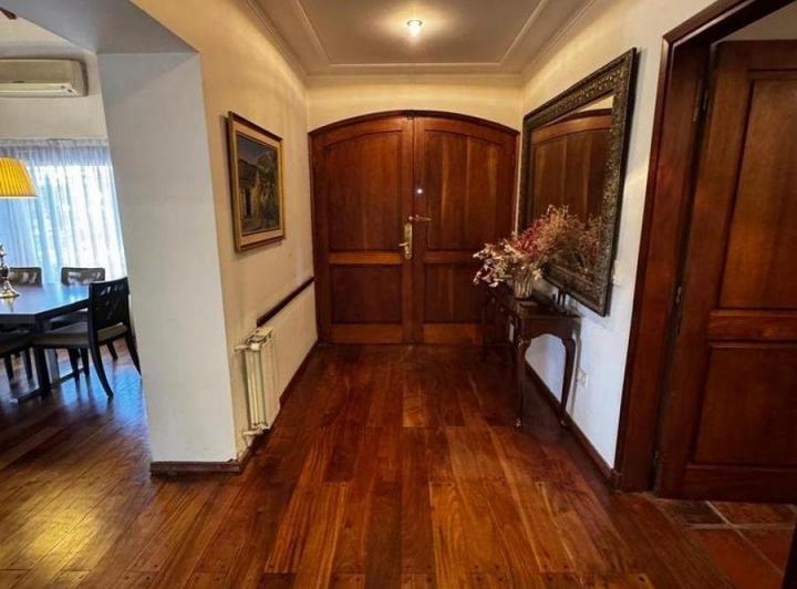 Casa · 433m² · 14 Ambientes · 4 Cocheras