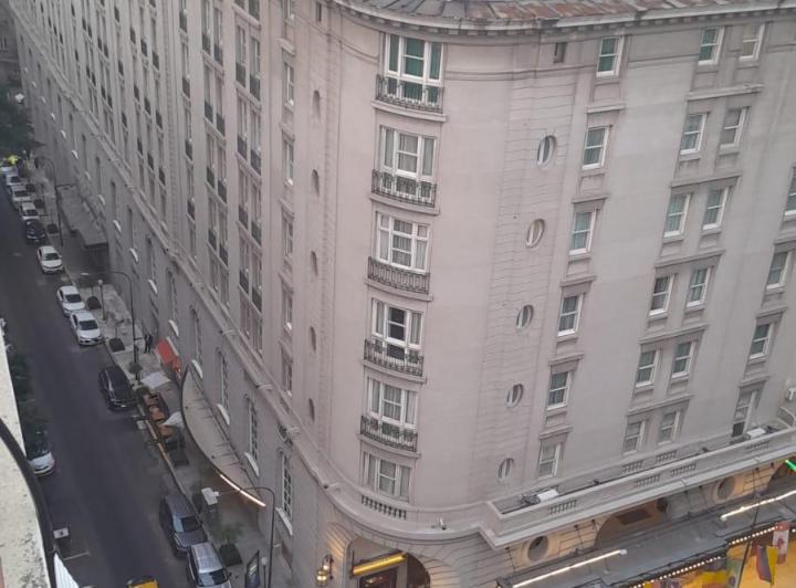 Departamento · 180m² · 5 Ambientes