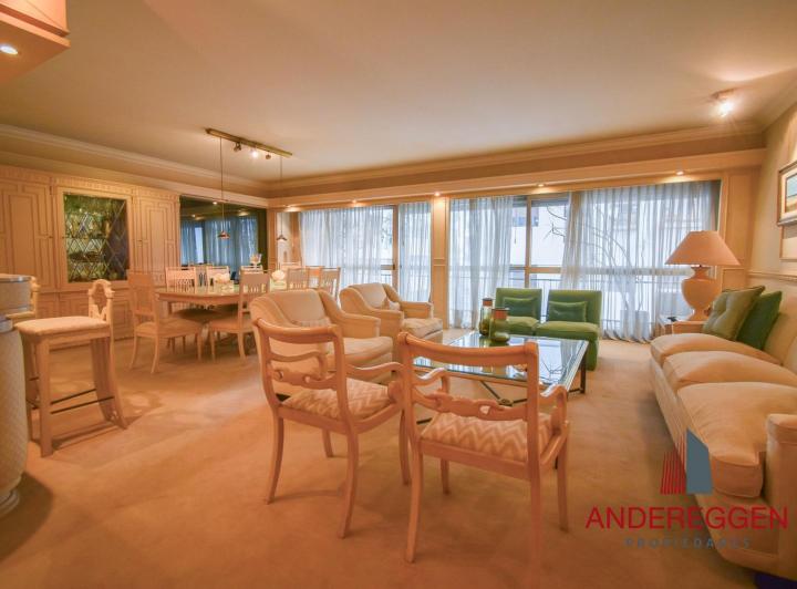 Departamento · 209m² · 5 Ambientes · 1 Cochera