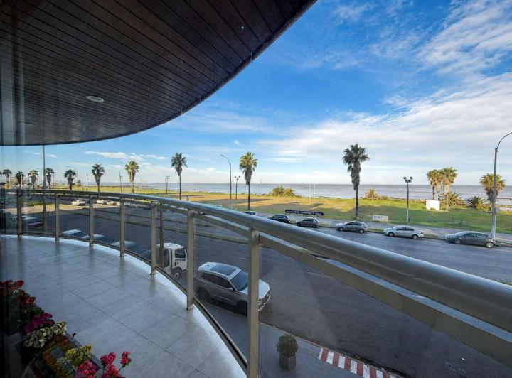 Departamento · 243m² · 6 Ambientes · 3 Cocheras