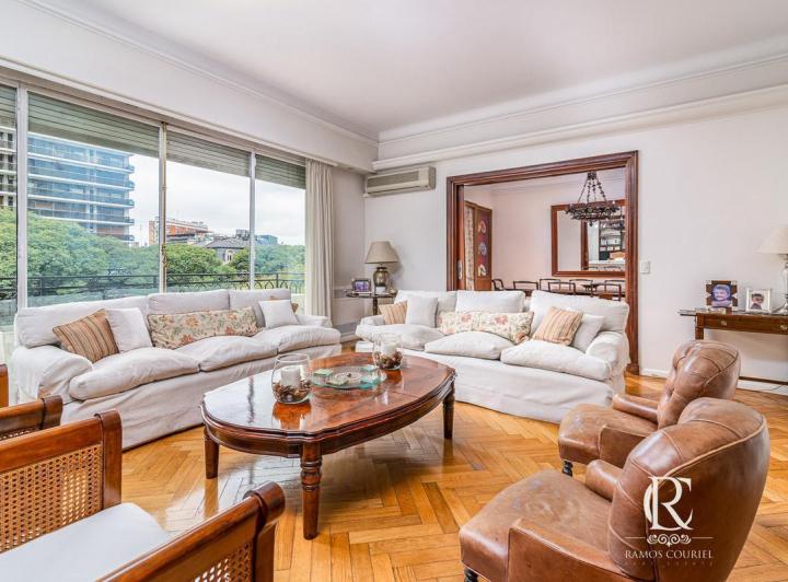 Departamento · 250m² · 5 Ambientes