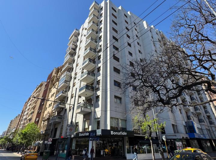 Departamento · 107m² · 6 Ambientes · 1 Cochera