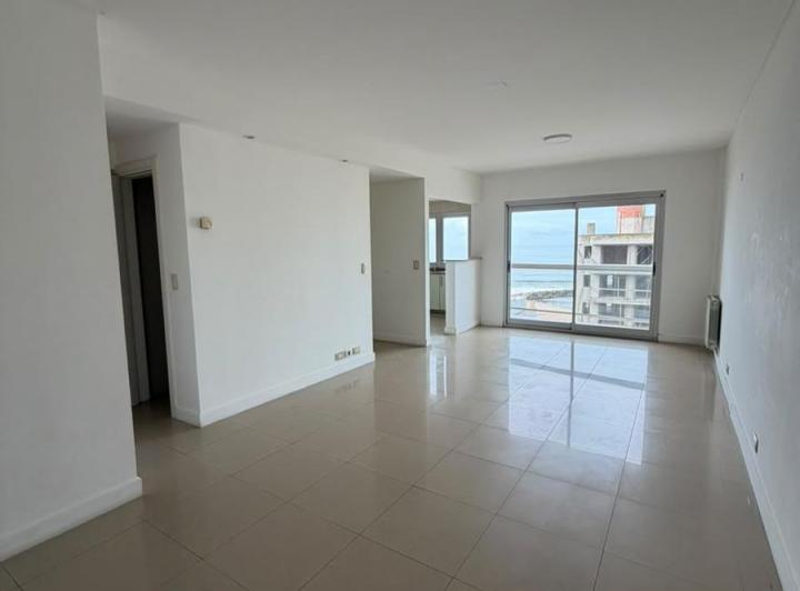 Departamento · 90m² · 4 Ambientes · 1 Cochera