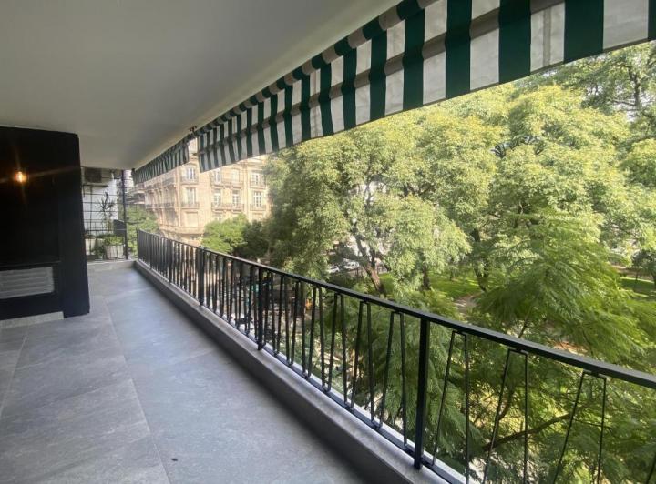 Departamento · 240m² · 4 Ambientes · 1 Cochera