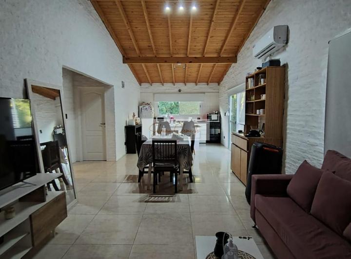 Casa · 87m² · 3 Ambientes · 1 Cochera