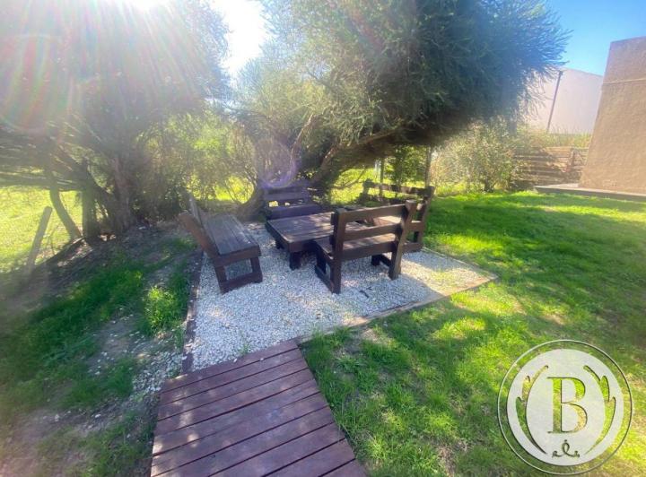 Casa · 210m² · 4 Ambientes · 2 Cocheras