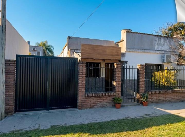 Casa · 106m² · 3 Ambientes · 1 Cochera