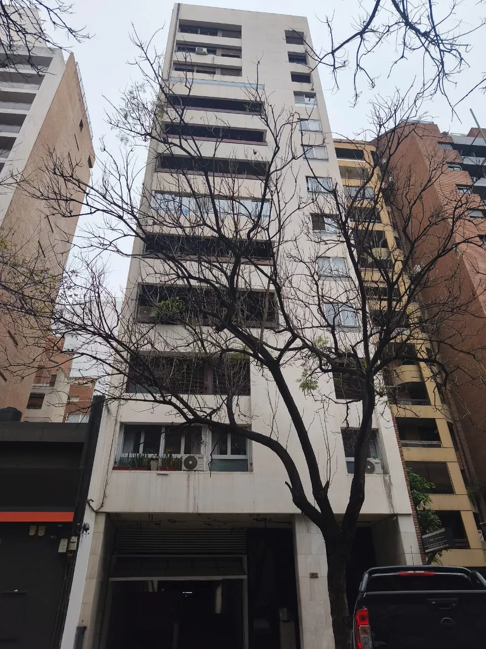 Departamento 2 dormitorios con cochera Nueva Cordoba en venta