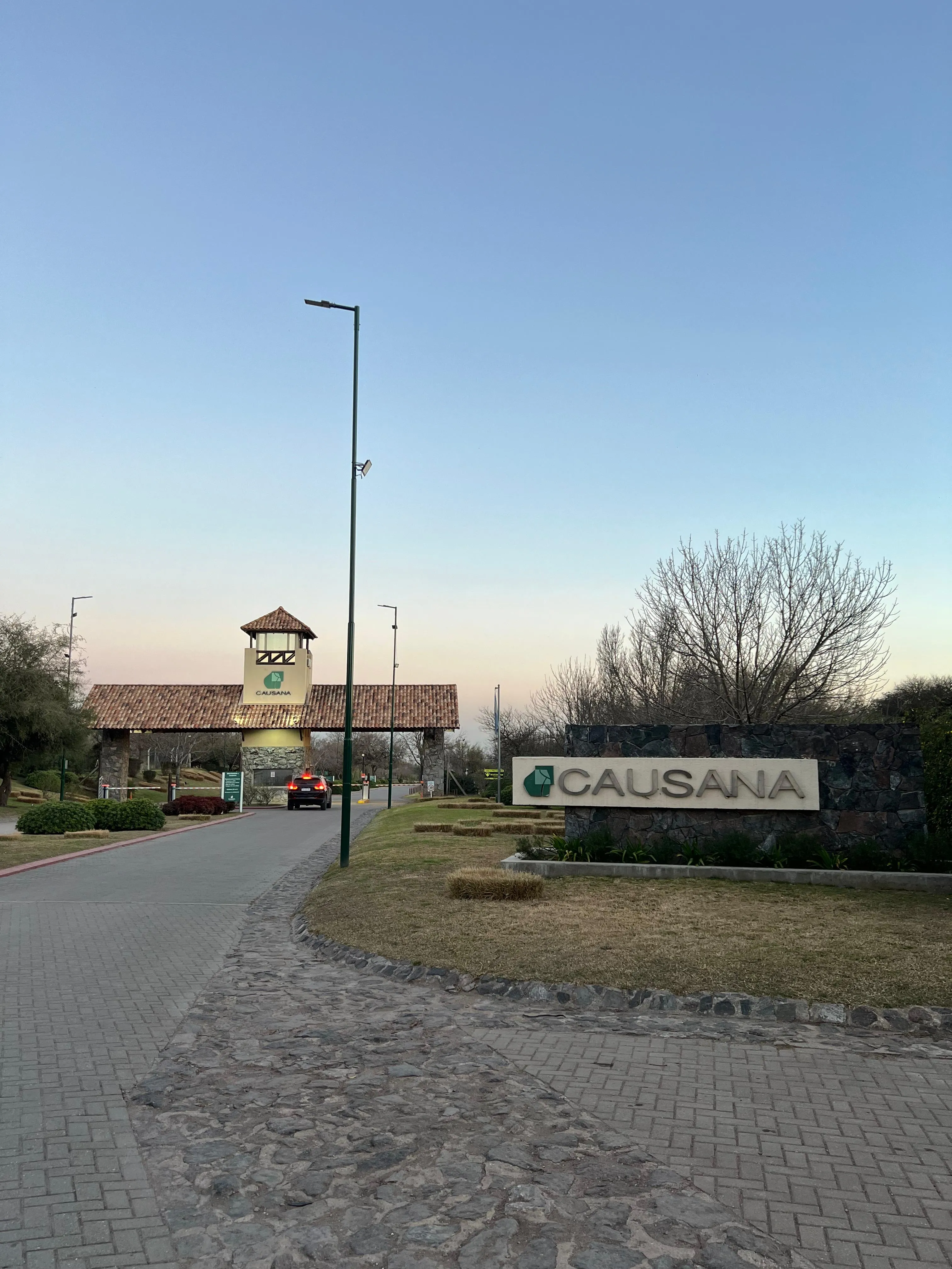 Terreno Amplio en Barrio Privado Causana