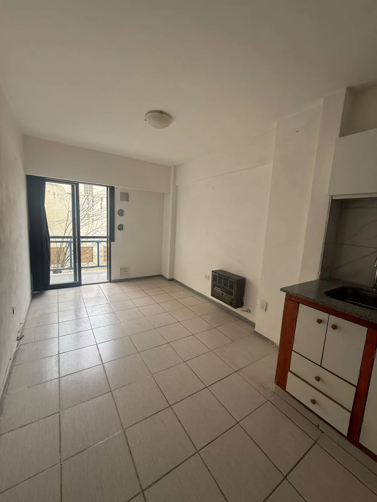 Alquilo Departamento 1 Dormitorio en Alberdi con Aire Acondicionado