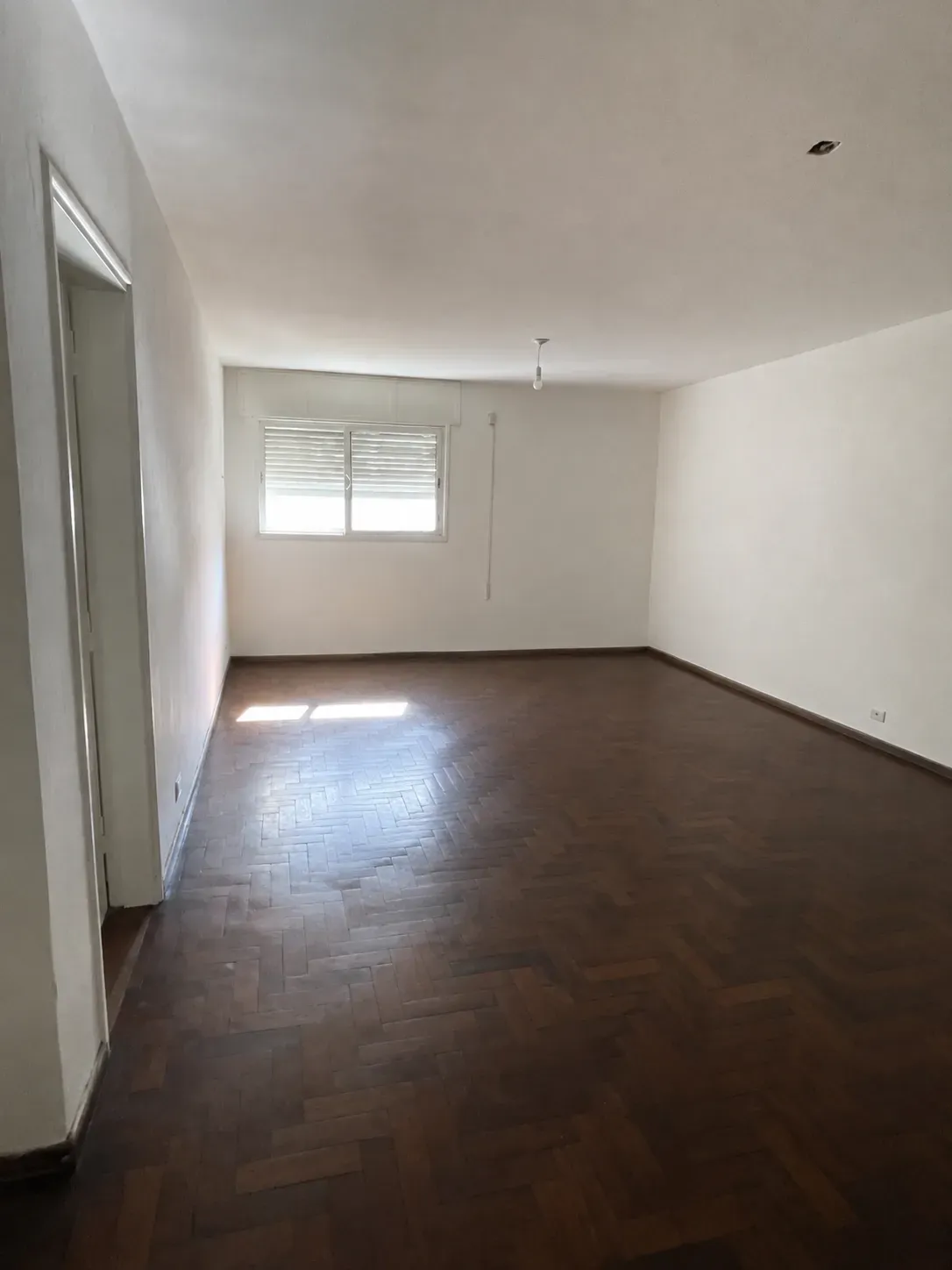 Alquilo departamento 2 dormitorios, living comedor grande, cocina separa grande, 1 baño en Alberdi $750.000 + expensas, a pasos del centro. 3517562248 Florencia