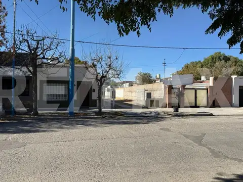 PH en Venta en General Roca, Río Negro