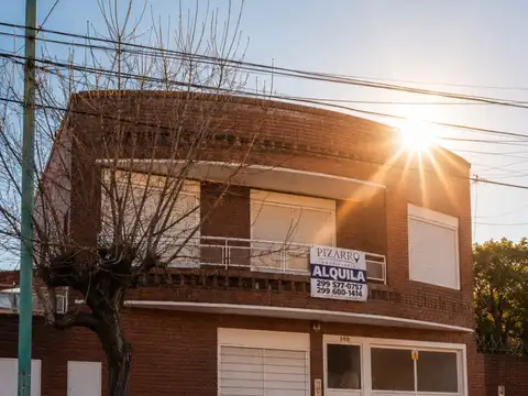Casa en Alquiler en Neuquen, Confluencia