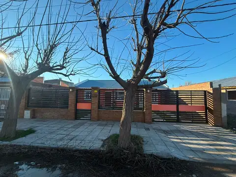 Casa en Venta en Plottier, Confluencia