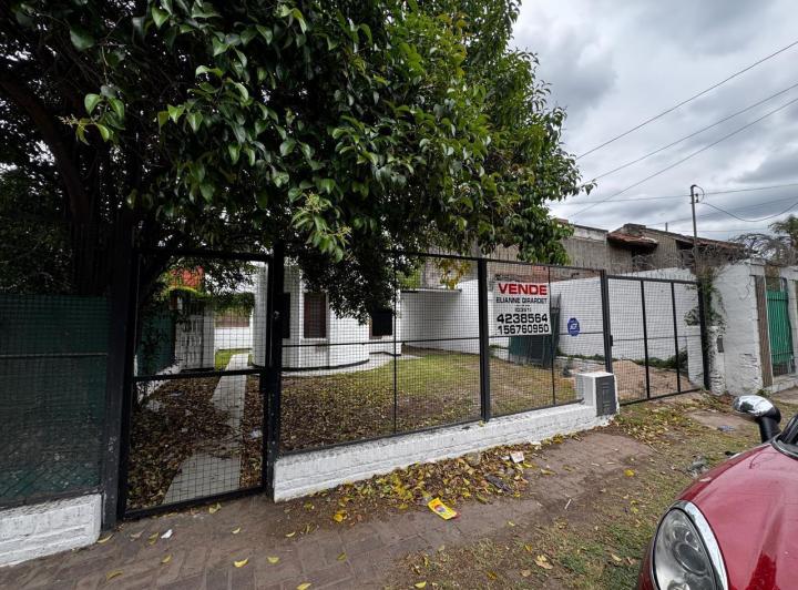 Casa · 89m² · 4 Ambientes · 2 Cocheras