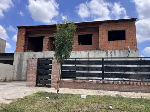 Casa en Venta en Roldan, San Lorenzo