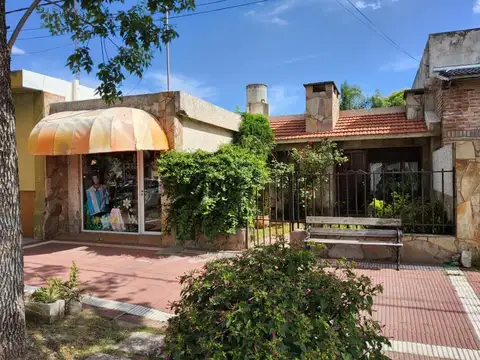 Casa en Venta en Las Rosas, Belgrano