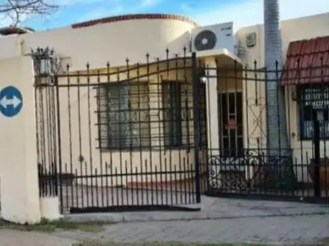 Casa en Venta en Villa Gobernador Galvez, Rosario