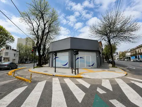 Local en Alquiler en Parque Patricios, CABA
