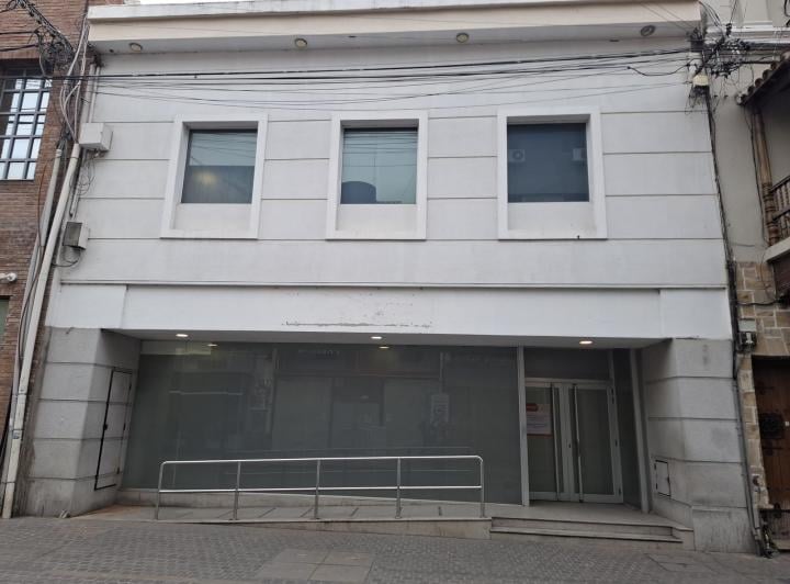 Local comercial · 790m²