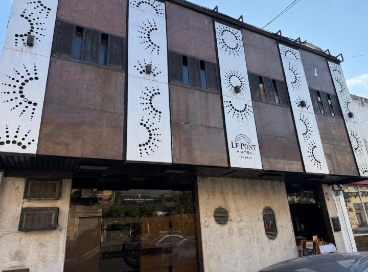 Hotel · 626m²