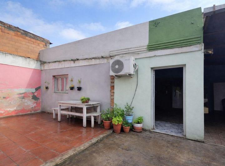 Casa · 83m² · 4 Ambientes · 1 Cochera