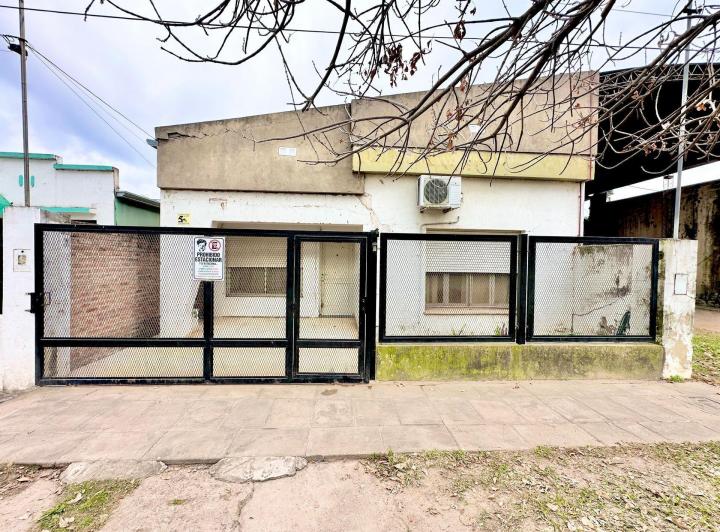 Casa · 83m² · 3 Ambientes · 1 Cochera