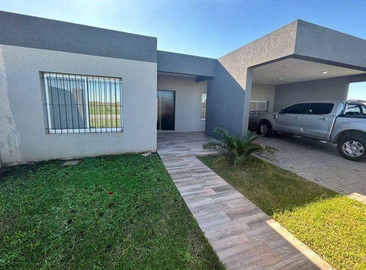 Casa · 100m² · 3 Ambientes · 2 Cocheras