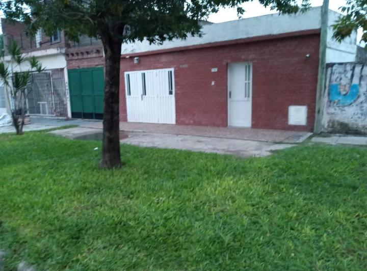 Casa · 111m² · 5 Ambientes · 1 Cochera