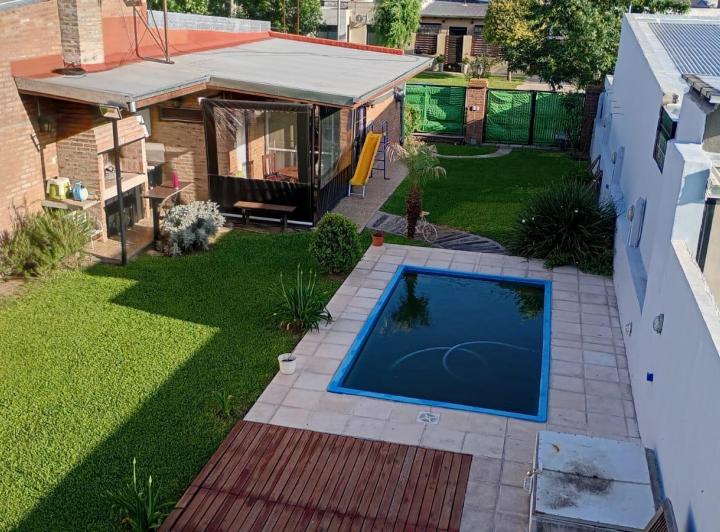 Casa · 90m² · 4 Ambientes · 2 Cocheras