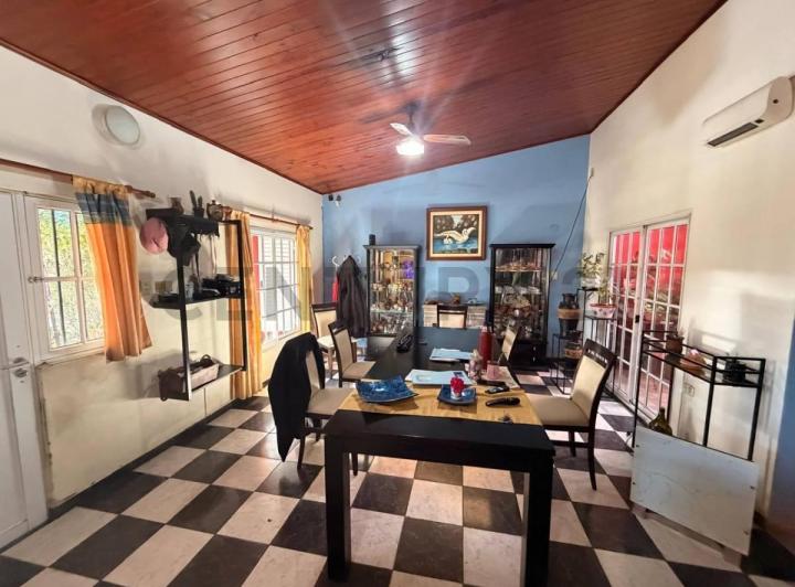 Casa · 186m² · 4 Ambientes · 1 Cochera