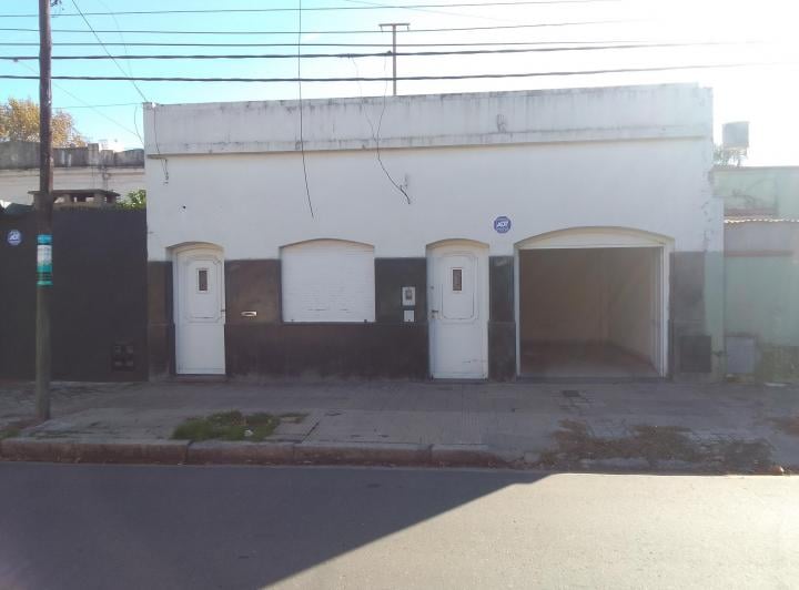 Casa · 200m² · 9 Ambientes · 1 Cochera