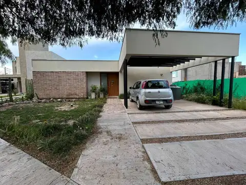 Casa en Venta en Mayor Drummond, Lujan de Cuyo