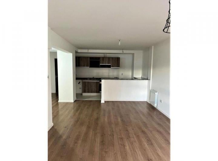 Departamento · 90m² · 5 Ambientes · 2 Cocheras