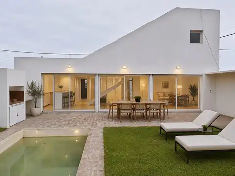 Casa en Venta en Puerto Gral San Martin, San Lorenzo