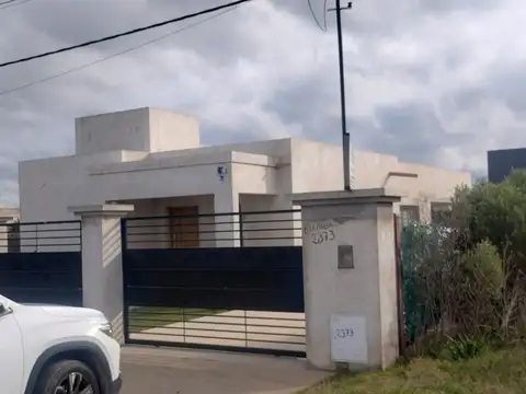 Casa en Venta en Las Tardes, Roldan