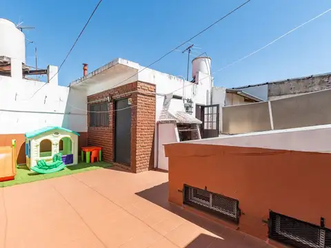 PH en Venta en Pompeya, CABA