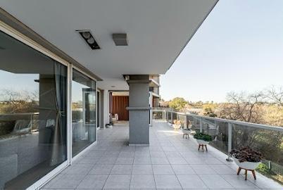 Departamento · 300ha · 7 Ambientes · 2 Cocheras