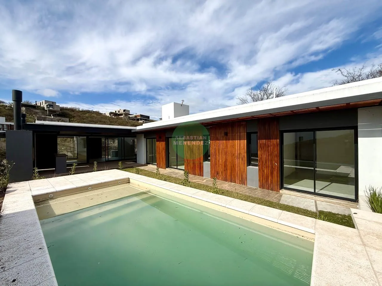 Losa Radiante - A estrenar - Categoría - Casa en venta en la deseada