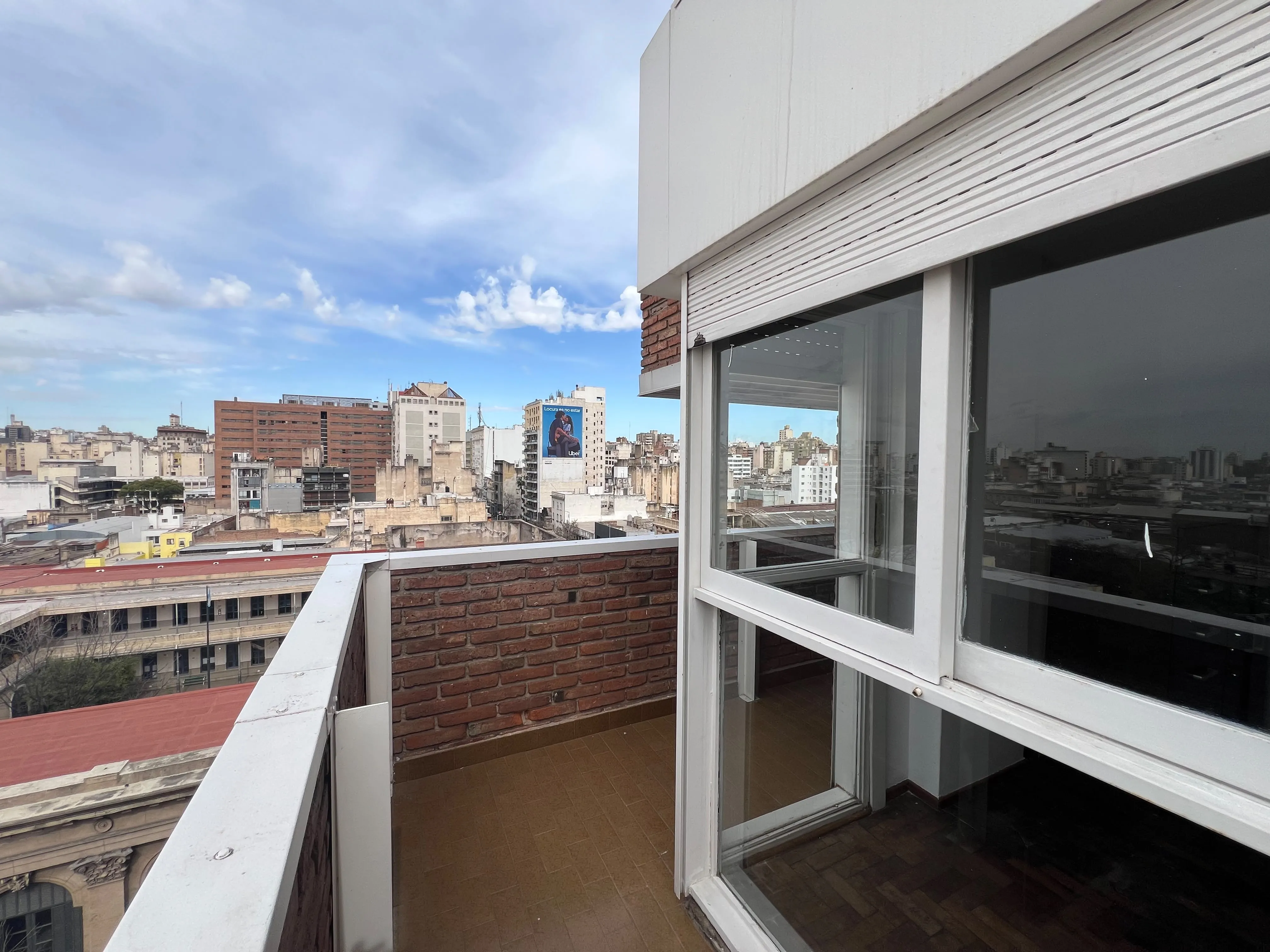CENTRO s/AV GRAL. PAZ AMPLIO BALCON 2 DORM