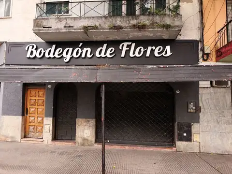 Local en Venta en Flores, CABA