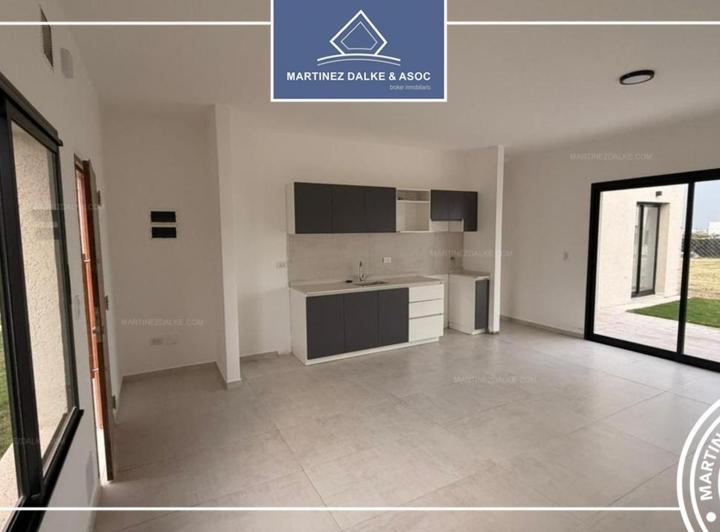 Casa · 76m² · 3 Ambientes · 1 Cochera