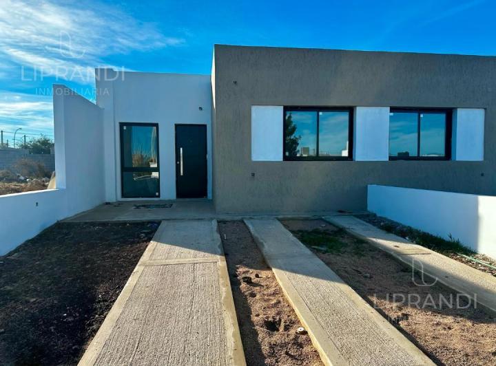 Casa · 75m² · 3 Ambientes · 1 Cochera